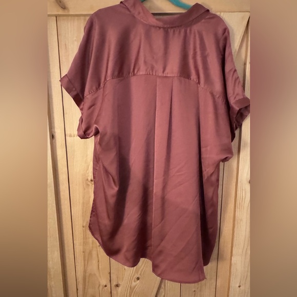 NWT entro silk top - Picture 3 of 3